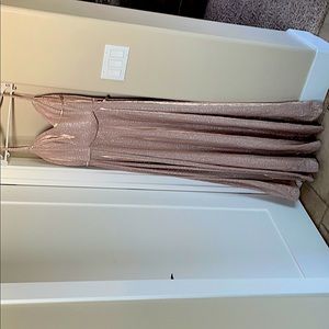 I am selling my never worn beautiful prom dress.